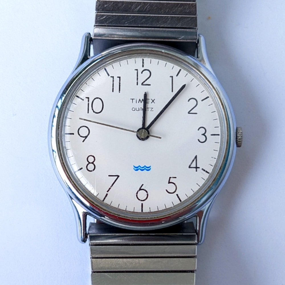 Timex Easy Read Water Resistant Watch Metal Stretch Band Working